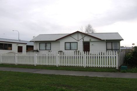 Photo of property in 3 Peppertree Glade, Kelvin Grove, Palmerston North, 4414