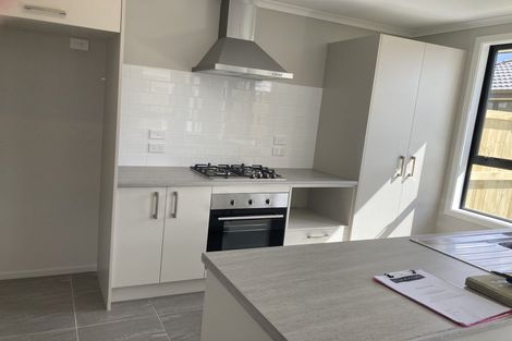 Photo of property in 49u2 Holland Road, Fairfield, Hamilton, 3214