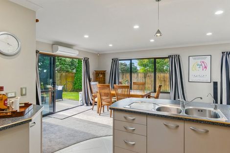 Photo of property in 5 Cadastral Court, Paraparaumu, 5032