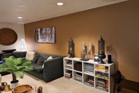 Photo of property in 1/14 Beresford Street, Bayswater, Auckland, 0622