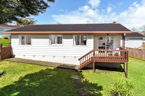 Photo of property in 10 Borich Road, Sunnyvale, Auckland, 0612