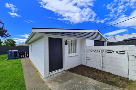 Photo of property in 18 Camelia Place, Islington, Christchurch, 8042