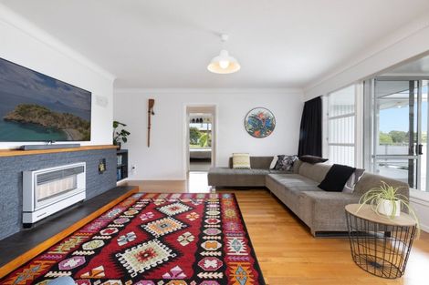 Photo of property in 218 Ngatai Road, Otumoetai, Tauranga, 3110