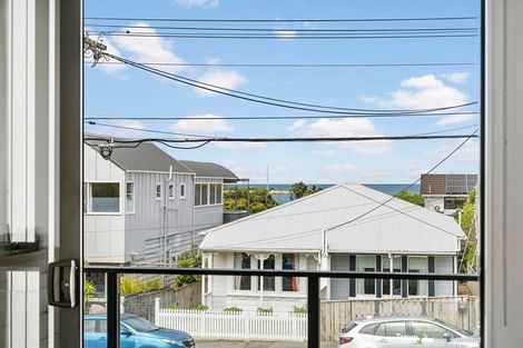 Photo of property in 20u4 Trent Street, Island Bay, Wellington, 6023