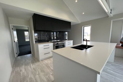 Photo of property in 28 William Paul Street, Cambridge, 3434