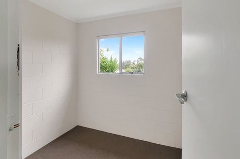 Photo of property in 15 Queen Mary Avenue, New Lynn, Auckland, 0600