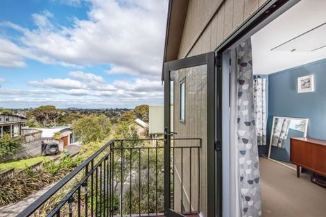 Photo of property in 123b Colwill Road, Massey, Auckland, 0614