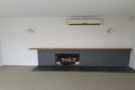 Photo of property in 21 Merchant Avenue, Te Atatu South, Auckland, 0610