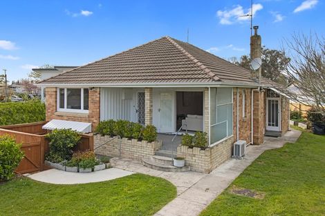 Photo of property in 1 Michael Avenue, Dinsdale, Hamilton, 3204