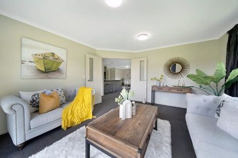 Photo of property in 2 Renata Crescent, Te Atatu Peninsula, Auckland, 0610