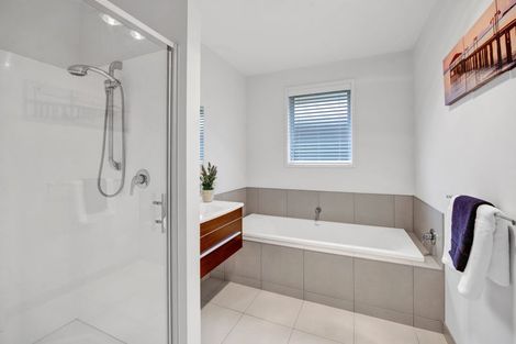 Photo of property in 16 Jules Crescent, Bell Block, New Plymouth, 4312