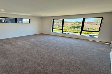 Photo of property in 9/299 Te Taruna Drive, Wainui, 0932