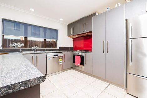 Photo of property in 16 Carrick Glen Avenue, Flat Bush, Auckland, 2019