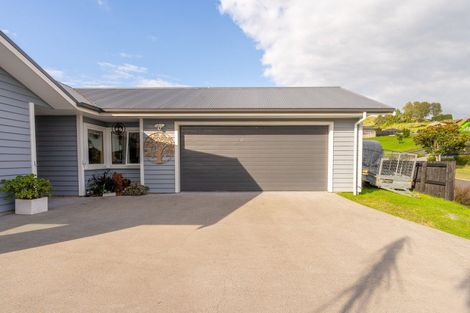 Photo of property in 32 Ballintoy Park Drive, Welcome Bay, Tauranga, 3175