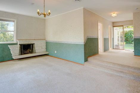 Photo of property in 32 Yorke Road, Haruru, 0204