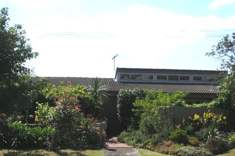 Photo of property in 37 Bournemouth Terrace, Murrays Bay, Auckland, 0630