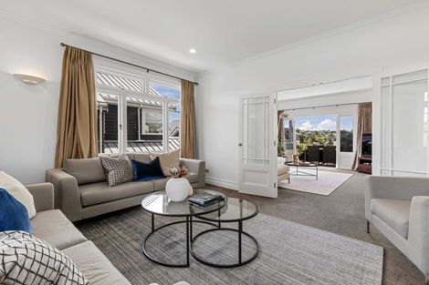 Photo of property in 1/41 East Coast Road, Milford, Auckland, 0620