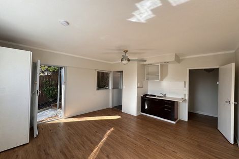 Photo of property in 1/51 Shanaway Rise, Hillcrest, Auckland, 0627