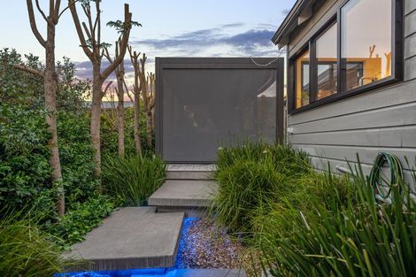 Photo of property in 9 Quebec Road, Milford, Auckland, 0620