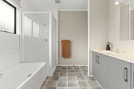 Photo of property in 88 Eversham Road, Mount Maunganui, 3116