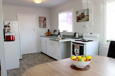 Photo of property in 5 Tokomaru Street, Welbourn, New Plymouth, 4312