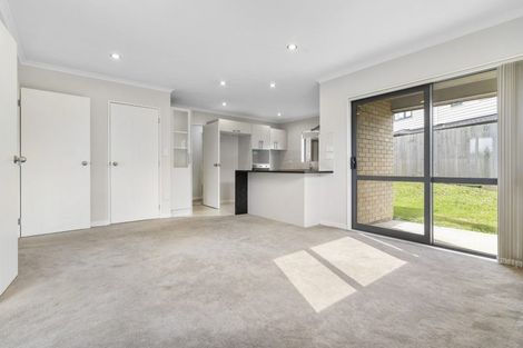 Photo of property in 88 Keri Vista Rise, Papakura, 2110