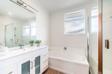 Photo of property in 41 Aorangi Road, Paraparaumu, 5032