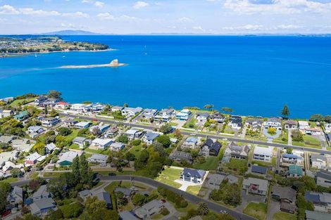 Photo of property in 12a Walbrook Road, Manly, Whangaparaoa, 0930