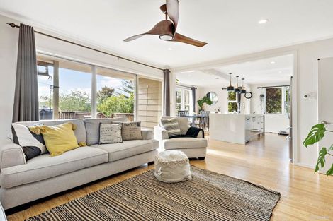 Photo of property in 47 Lysander Crescent, Beach Haven, Auckland, 0626