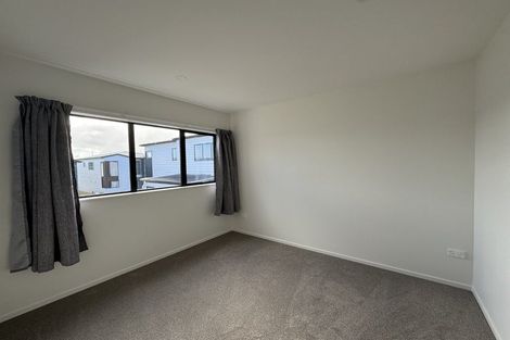 Photo of property in 16 Elegant Lane, Ranui, 0612
