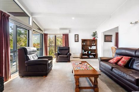 Photo of property in 103 Weatherly Road, Torbay, Auckland, 0630