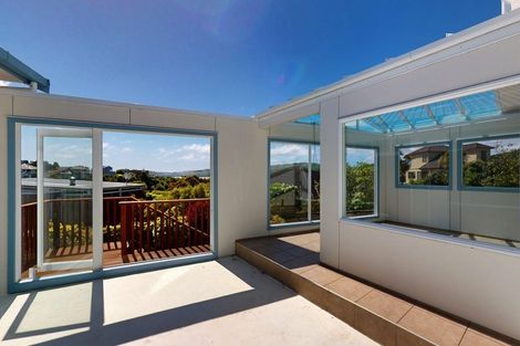 Photo of property in 39 Lanyon Place, Whitby, Porirua, 5024