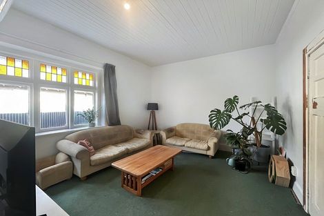 Photo of property in 91 Shamrock Street, Takaro, Palmerston North, 4412