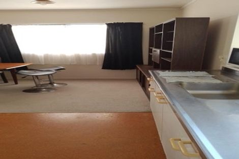 Photo of property in 2/8 Quiet Street, Te Atatu South, Auckland, 0610
