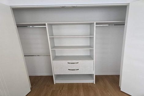 Photo of property in 28b Tiraumea Drive, Pakuranga, Auckland, 2010