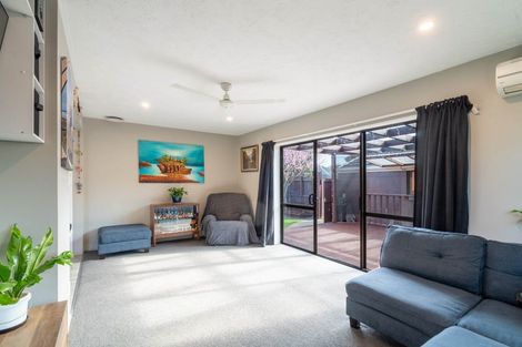 Photo of property in 2/126b Inwoods Close, Parklands, Christchurch, 8083
