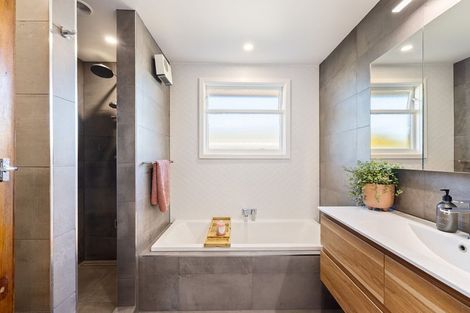 Photo of property in 241 Lake Terrace Road, Shirley, Christchurch, 8061