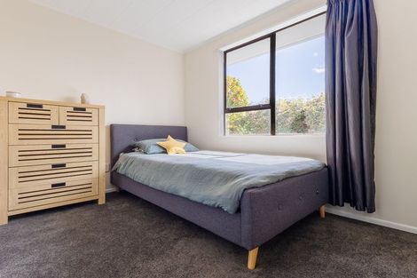 Photo of property in 11 Atua Street, Waikanae Beach, Waikanae, 5036