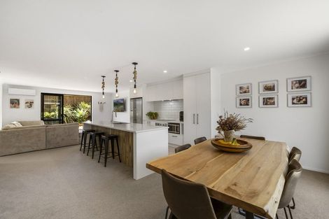 Photo of property in 14 Winspear Place, Omokoroa, 3114