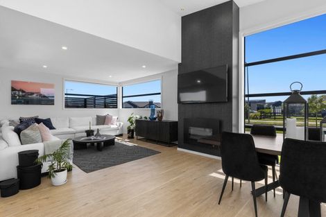 Photo of property in 17 Mike Smith Drive, Cambridge, 3434