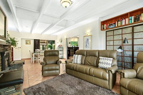 Photo of property in 18-20 Emerald Glen Road, Paekakariki, Paraparaumu, 5032