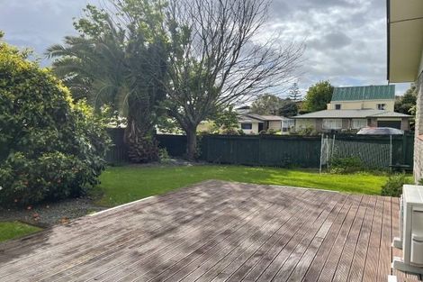 Photo of property in 1 Dunrobin Place, Avonhead, Christchurch, 8042