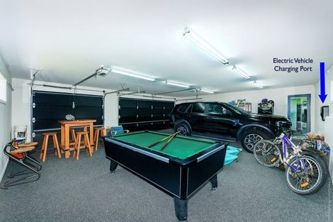 Photo of property in 28 Oakgrove Drive, Rangiora, 7400