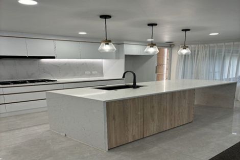 Photo of property in 8 Corrofin Drive, East Tamaki, Auckland, 2013