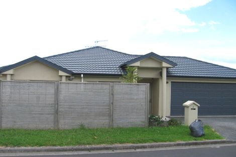 Photo of property in 5 Fresil Lane, Massey, Auckland, 0614