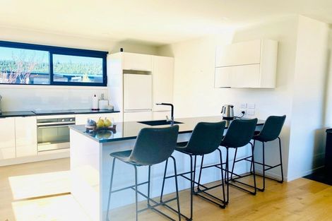 Photo of property in 35 Minaret Ridge, Wanaka, 9305