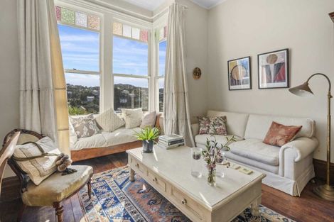 Photo of property in 55 Fairview Crescent, Kelburn, Wellington, 6012