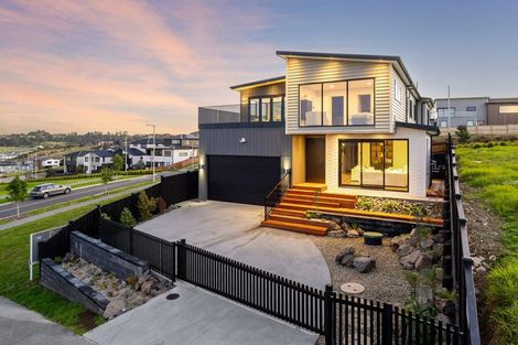 Photo of property in 3 Waitai Close, Long Bay, Auckland, 0630