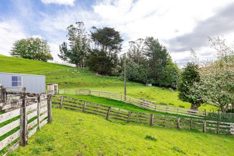 Photo of property in 38 Titoki Road, Waikanae Beach, Waikanae, 5036