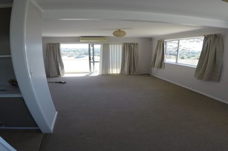 Photo of property in 1/10 Holt Avenue, Torbay, Auckland, 0630